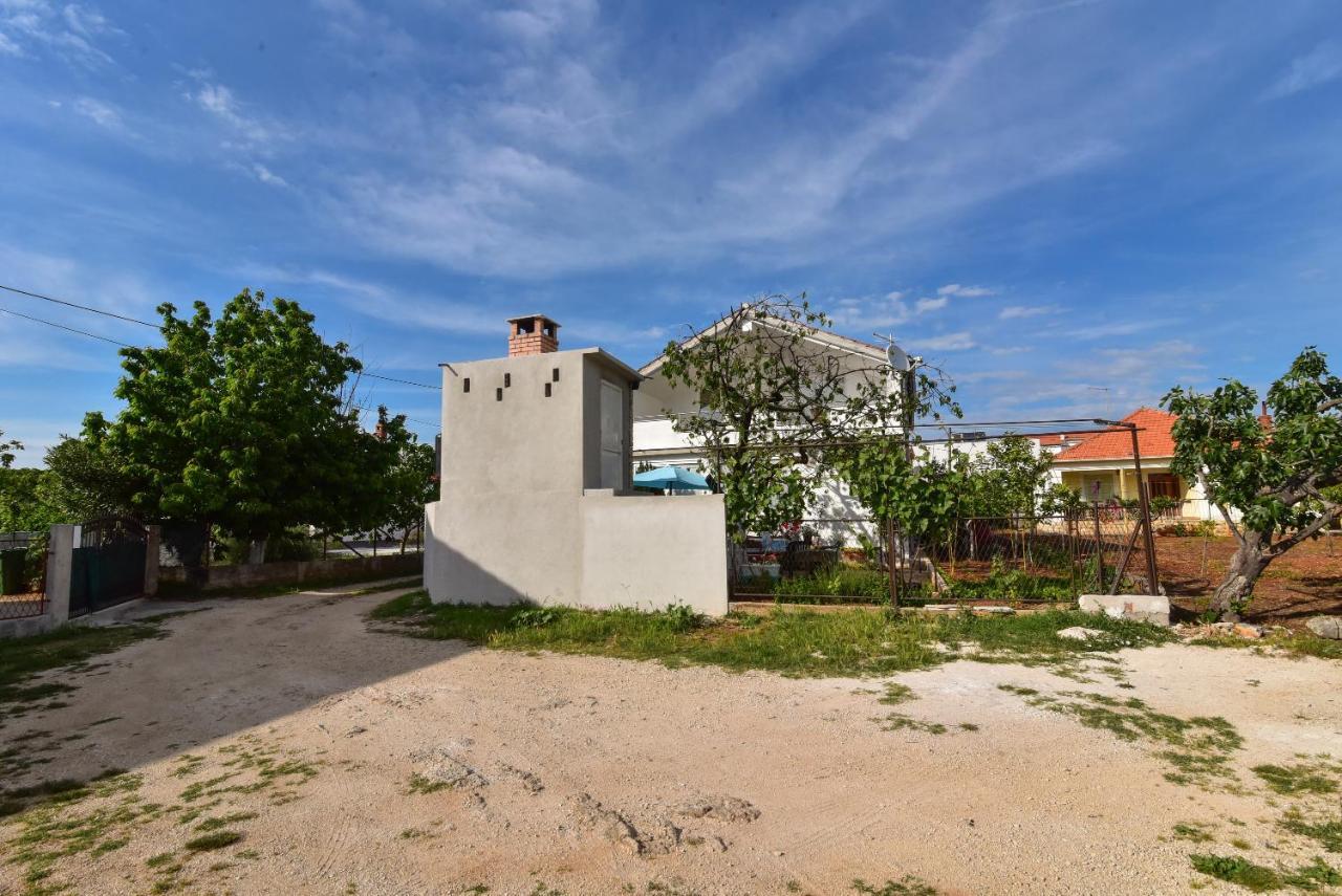 Nena Apartment Sukošan Exterior foto