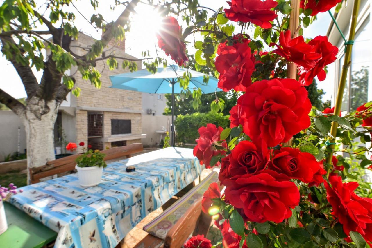 Nena Apartment Sukošan Exterior foto