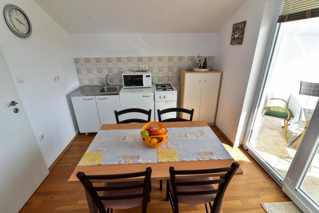 Nena Apartment Sukošan Exterior foto