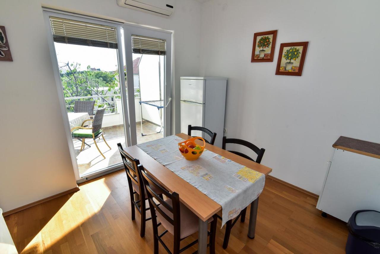 Nena Apartment Sukošan Exterior foto