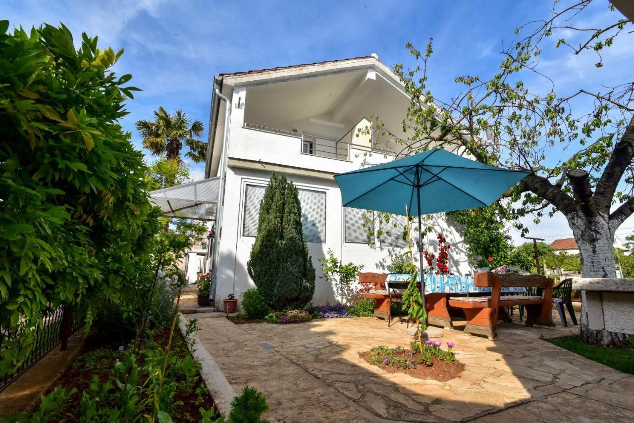 Nena Apartment Sukošan Exterior foto
